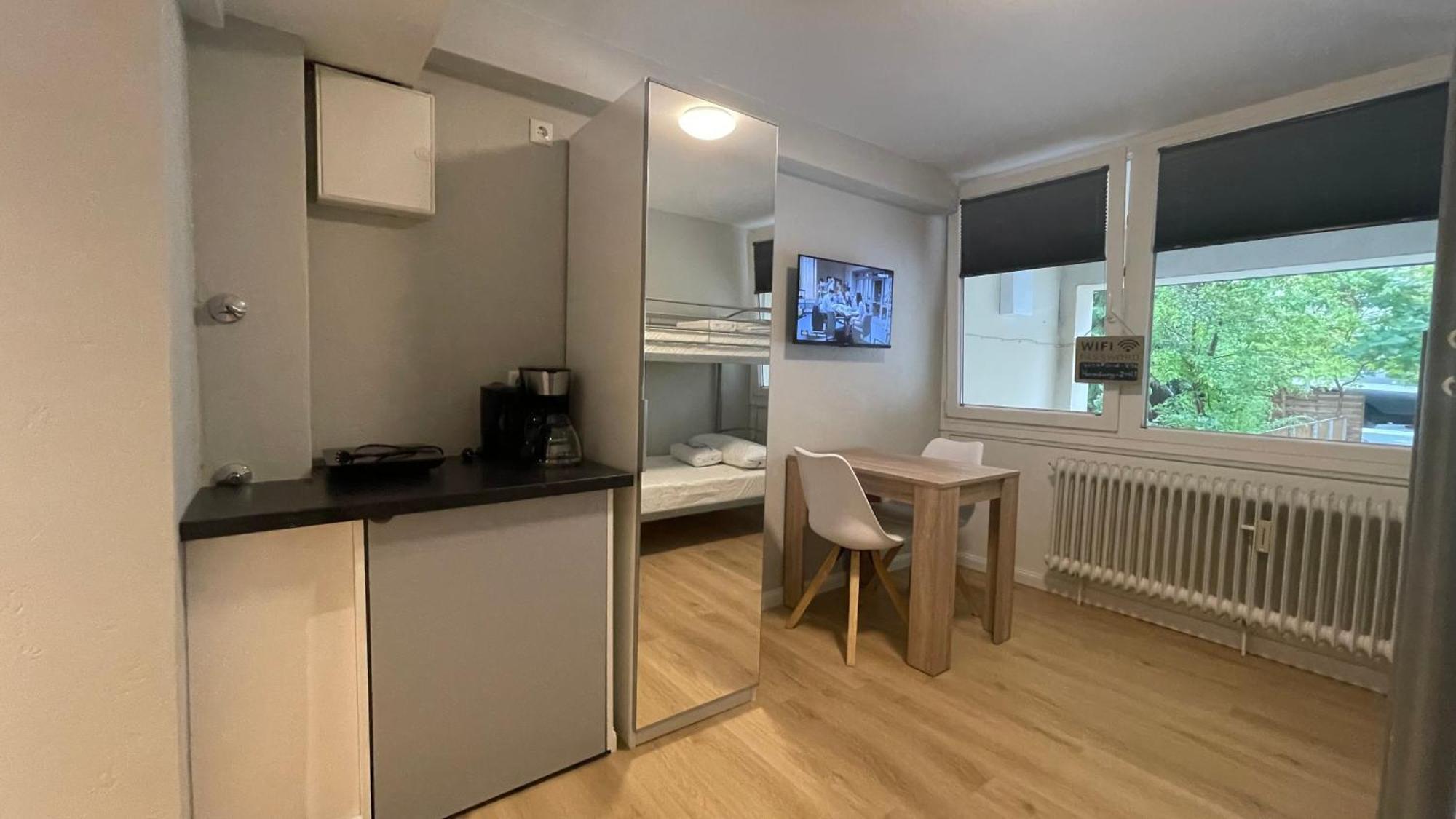 Suesses Kleines Und Zentrales Apartment Fuer Zwei Personen Mitten In Hamburg Kültér fotó